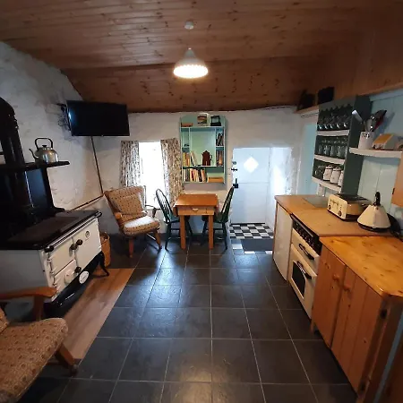 Cherrytreecottage - Cosy 19thcentury Pet Friendly Ferienhaus Claragh