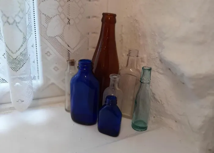 Cherrytreecottage - Cosy 19thcentury Pet Friendly Claragh