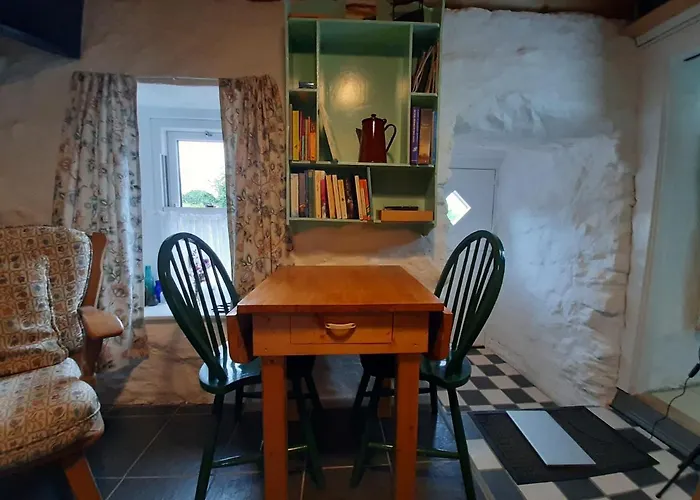 Cherrytreecottage - Cosy 19thcentury Pet Friendly * Claragh