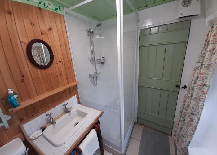 Cherrytreecottage - Cosy 19thcentury Pet Friendly * Claragh